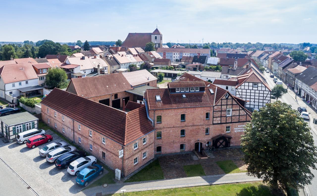 Hotel Garni Muehlenhof Wusterhausen ภายนอก รูปภาพ